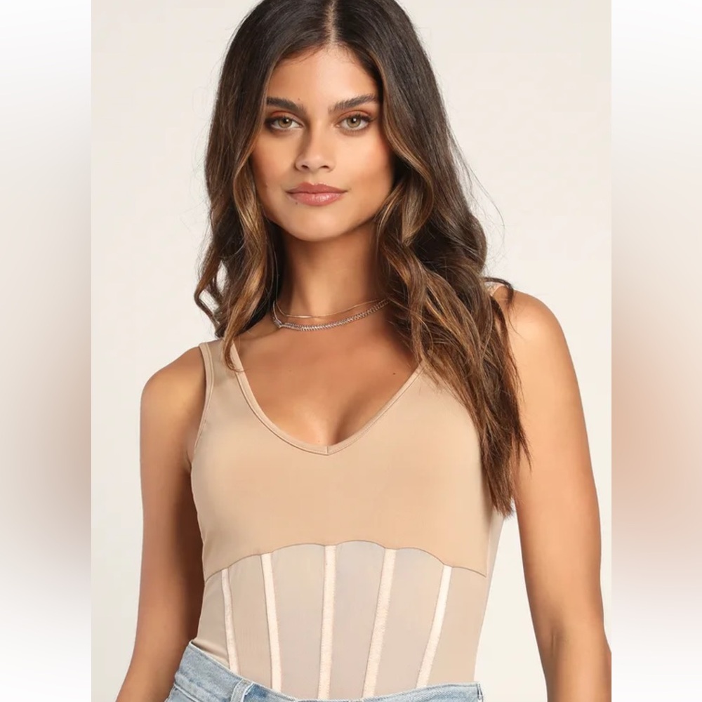 NWT 🔥LULU’S SHEER BEIGE MESH BODYSUIT🔥 size medium